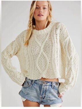 NWT Free People - 100% cotton Cream Cropped Sweater